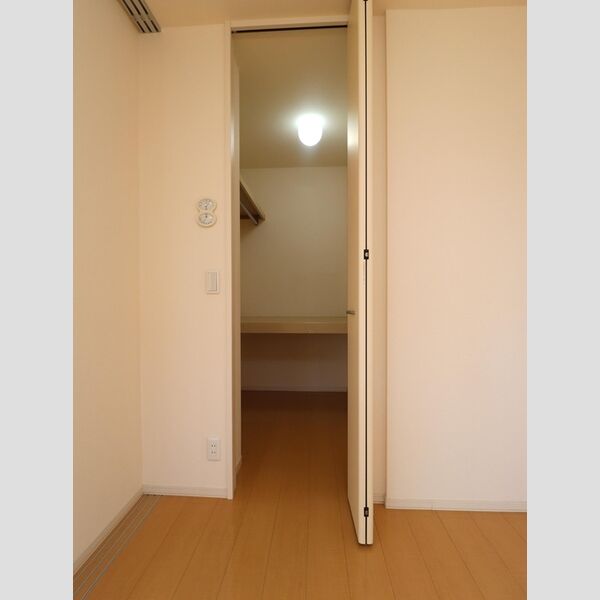 収納 (ウォークインクローゼット)