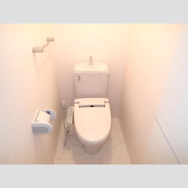 トイレ (温水洗浄暖房便座)