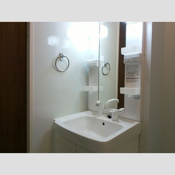 洗面所 (洗髪洗面化粧台)