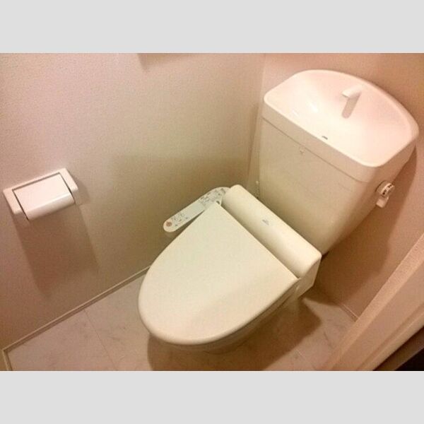 トイレ (温水洗浄暖房便座)