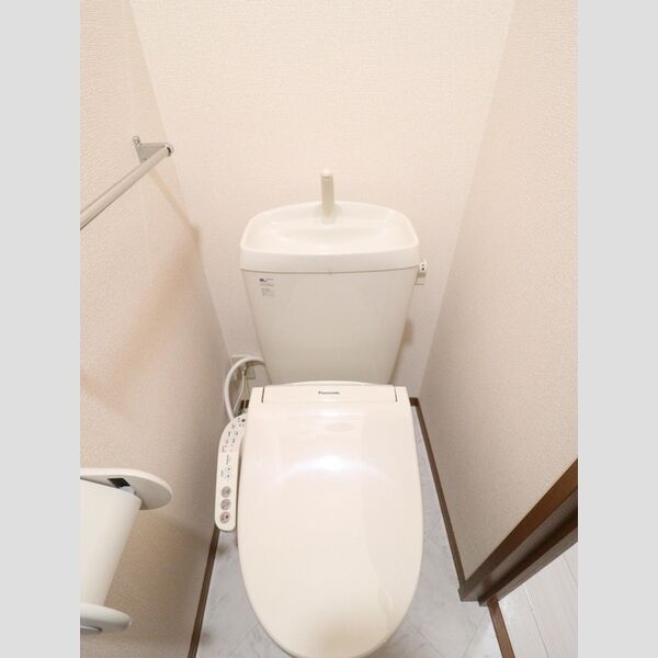 トイレ (温水洗浄暖房便座)