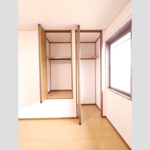 収納 (クローゼット・物入)