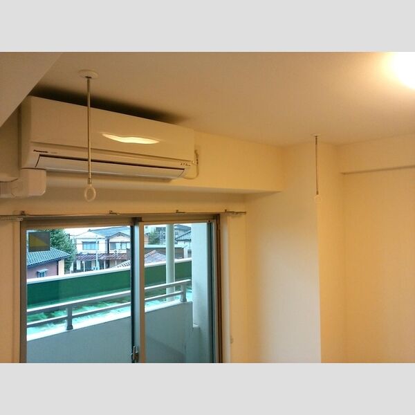 その他設備 (室内物干し)