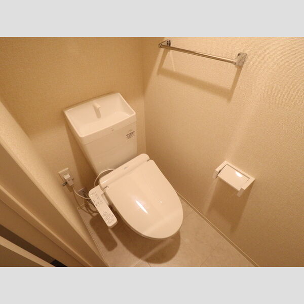 トイレ (温水洗浄暖房便座)