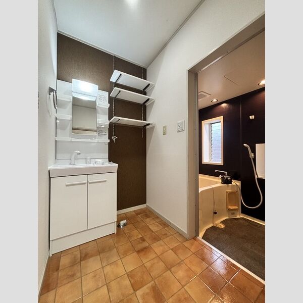 洗面所 (洗髪洗面化粧台)