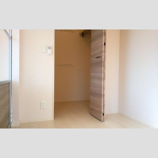 収納 (ウォークインクローゼット)