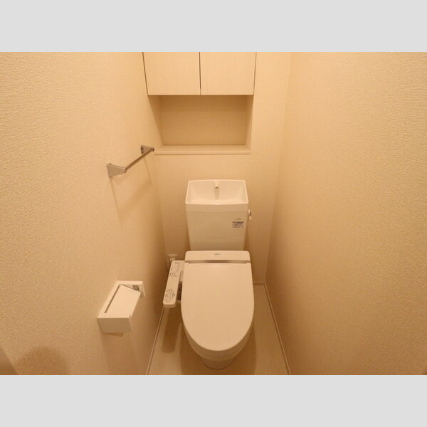 トイレ (温水洗浄暖房便座)