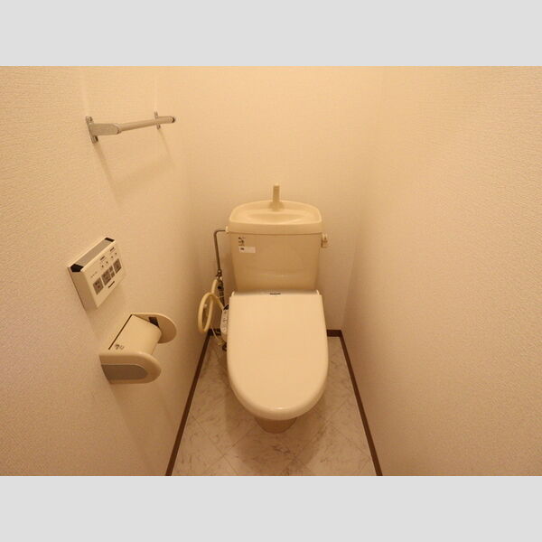 トイレ (温水洗浄暖房便座)