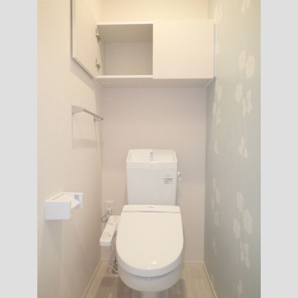 トイレ (温水洗浄暖房便座)