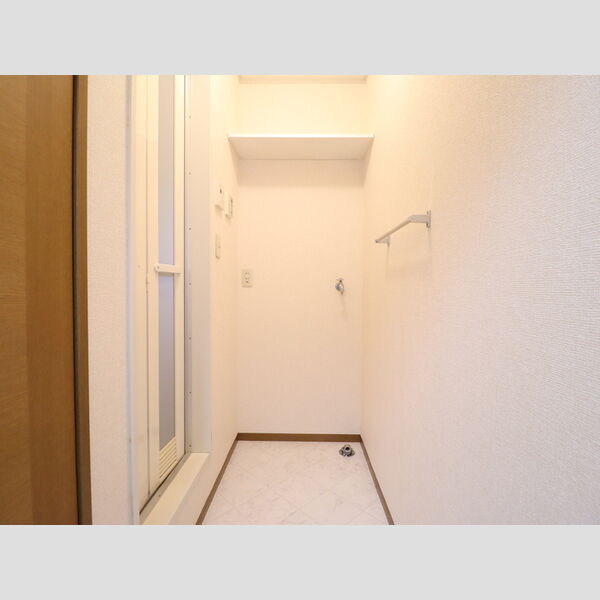 その他 (室内洗濯機置場)