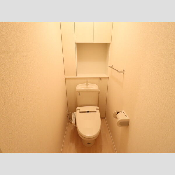 トイレ (温水洗浄暖房便座)