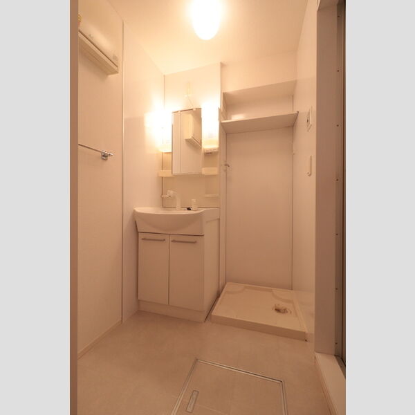 洗面所 (洗髪洗面化粧台)