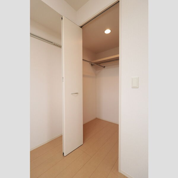 収納 (ウォークインクローゼット)