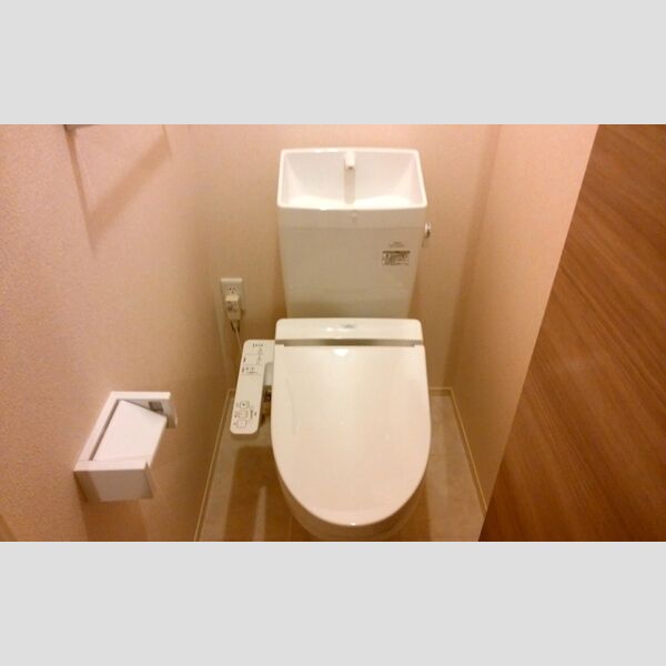 トイレ (温水洗浄暖房便座)