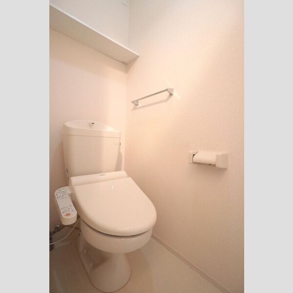 トイレ (温水洗浄暖房便座)