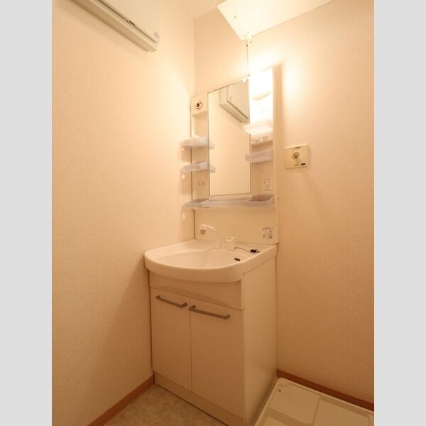 洗面所 (洗髪洗面化粧台)