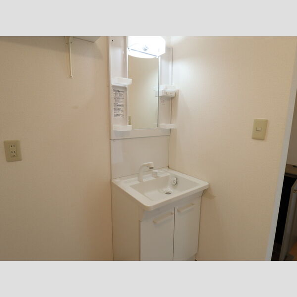 洗面所 (洗髪洗面化粧台)
