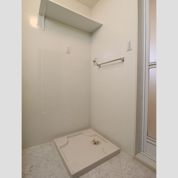 その他 (室内洗濯機置場)