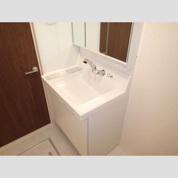 洗面所 (洗髪洗面化粧台)