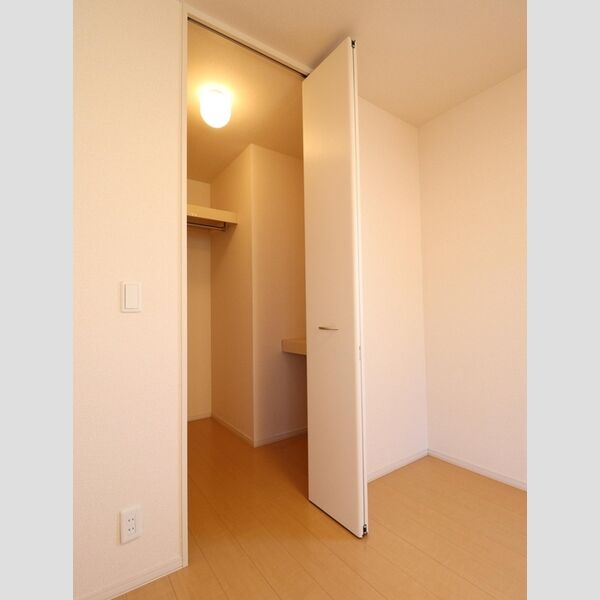 収納 (ウォークインクローゼット)