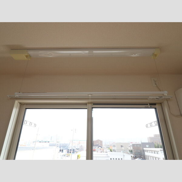 その他 (室内物干し)