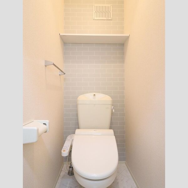 トイレ (温水洗浄暖房便座)