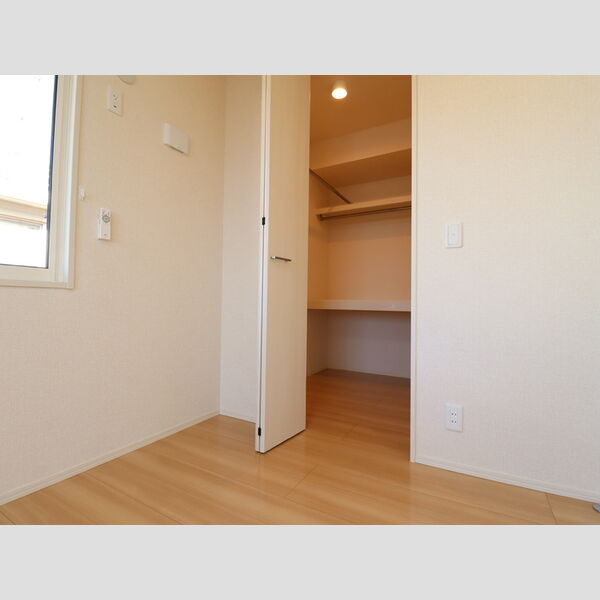 収納 (ウォークインクローゼット)