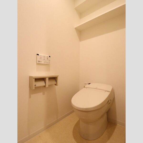 トイレ (温水洗浄暖房便座)