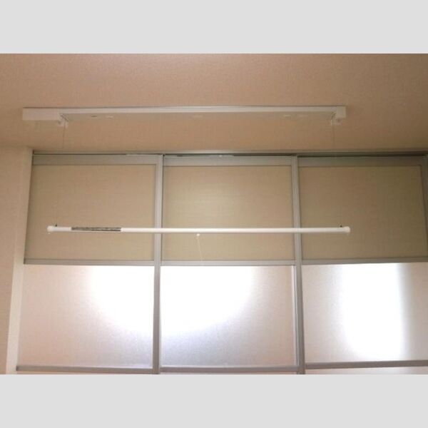 その他設備 (室内物干し)