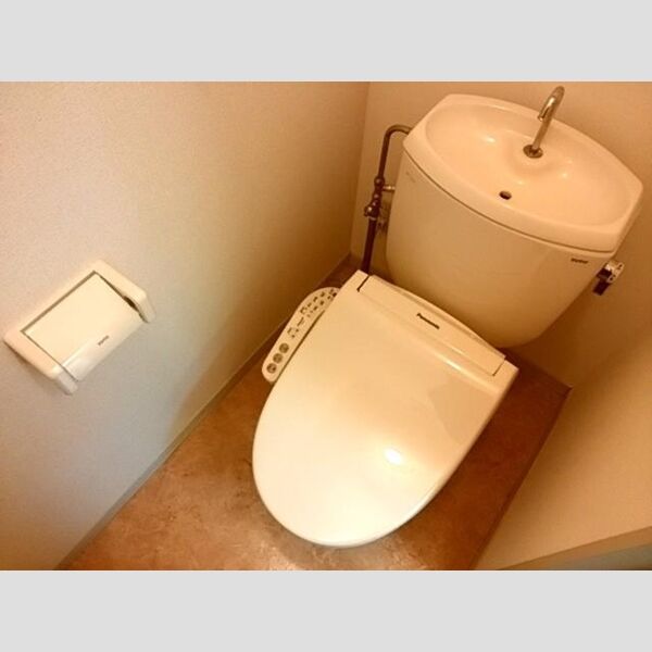 トイレ (温水洗浄暖房便座)