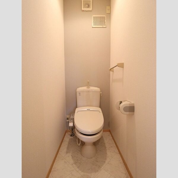 トイレ (温水洗浄暖房便座)