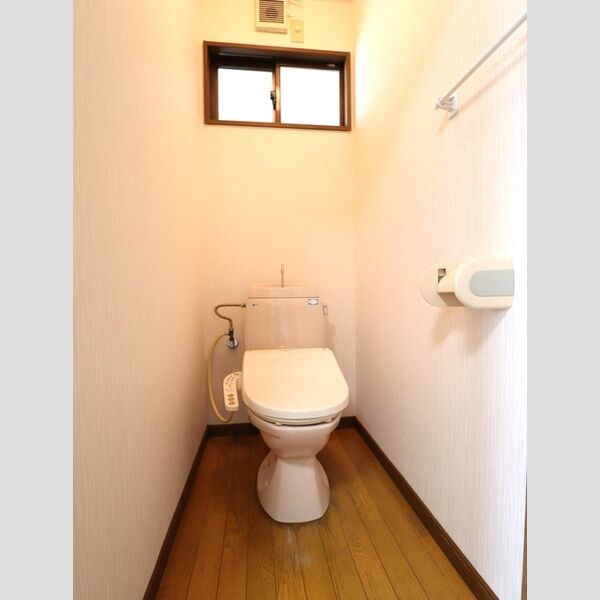 トイレ (温水洗浄暖房便座)