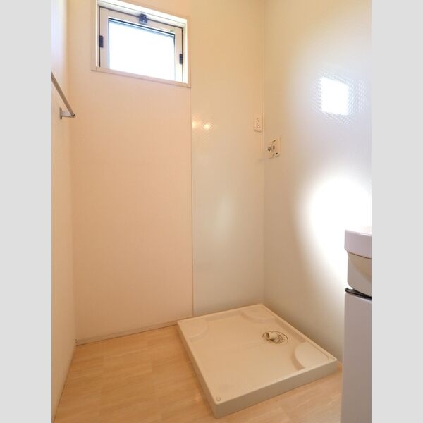 その他 (室内洗濯機置場)