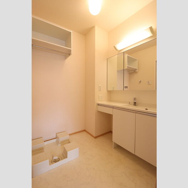 洗面所 (洗髪洗面化粧台)