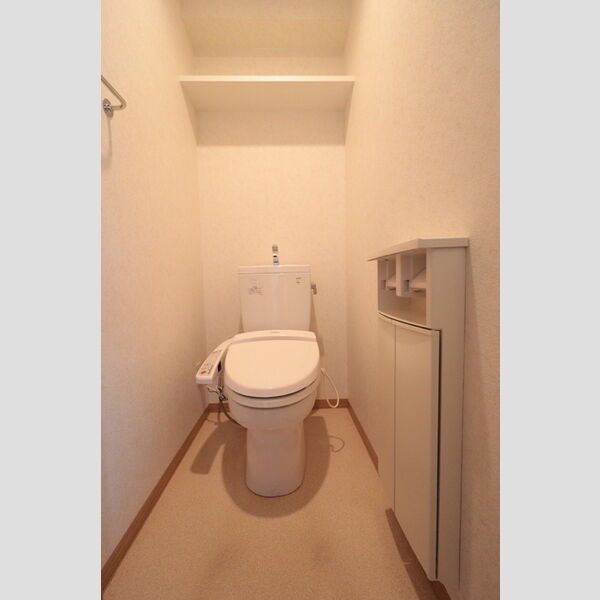 トイレ (温水洗浄暖房便座)