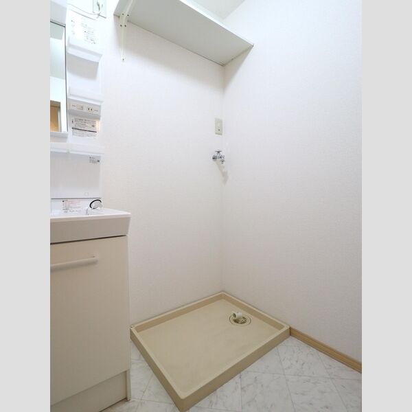 その他 (洗濯機置き場)