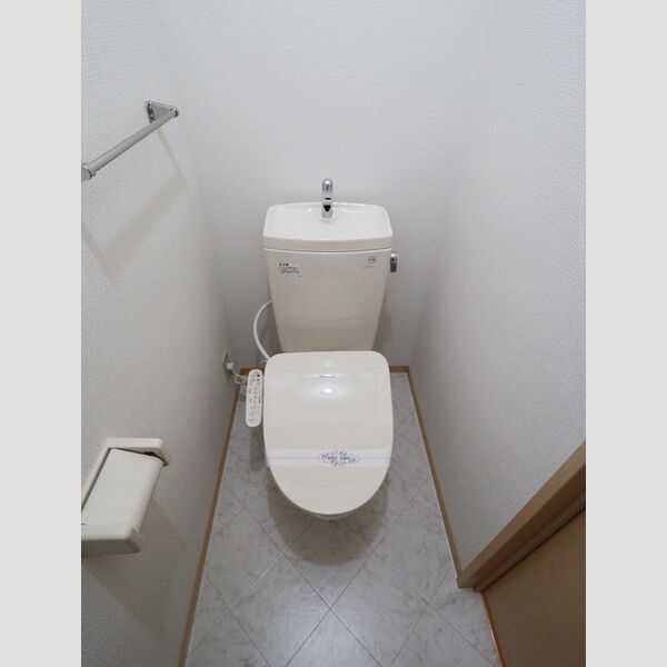 トイレ (温水洗浄暖房便座)