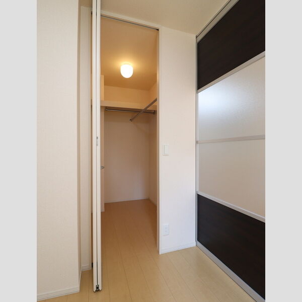 収納 (ウォークインクローゼット)