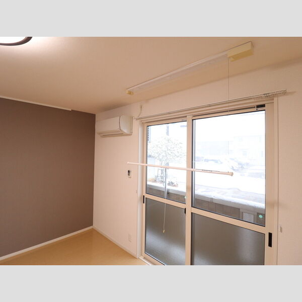 その他設備 (室内物干し)