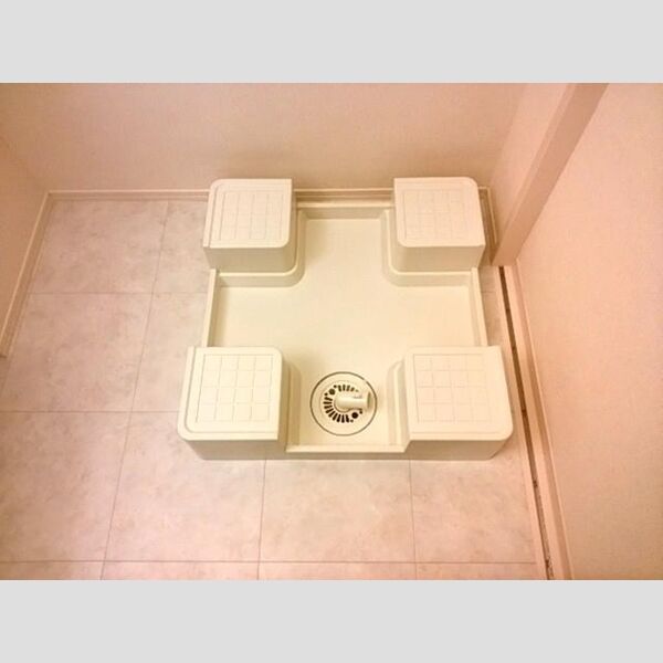 その他 (洗濯機置き場は洗面室にあります)