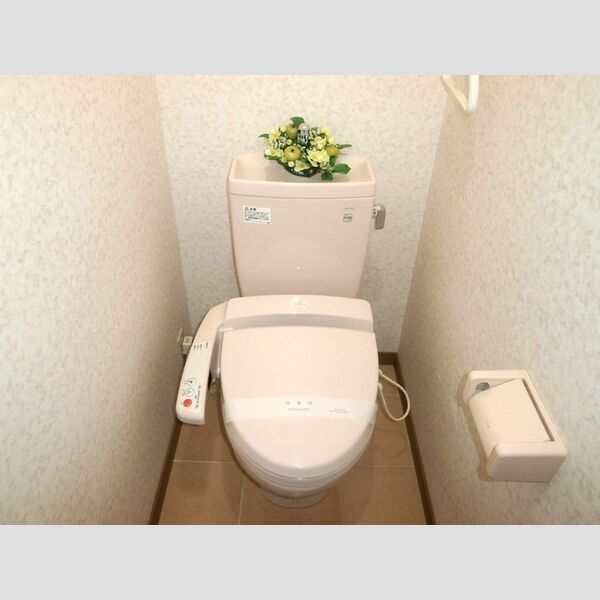 トイレ (温水洗浄暖房便座)