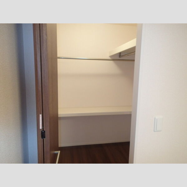 収納 (ウォークインクローゼット)