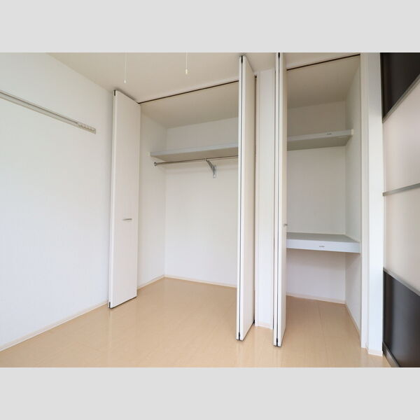 収納 (クローゼット・物入)