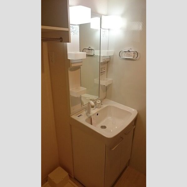 洗面所 (洗髪洗面化粧台)