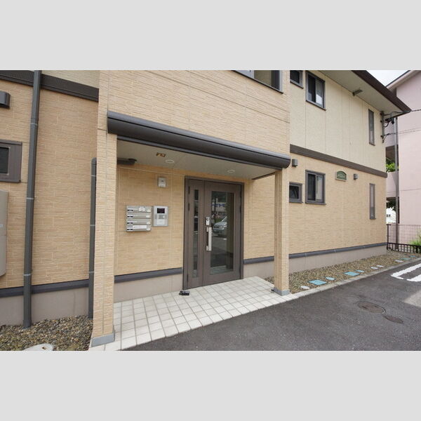 エントランス (エントランス)