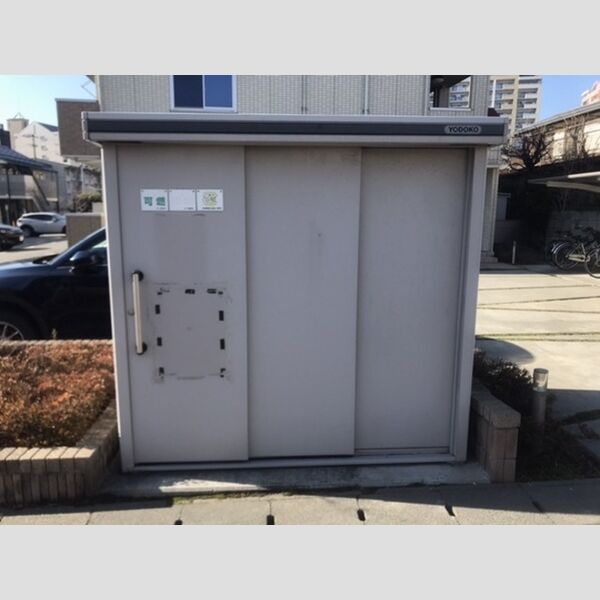 現地周辺 (ゴミ置き場)