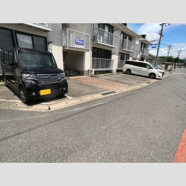 駐車場 (駐車場)
