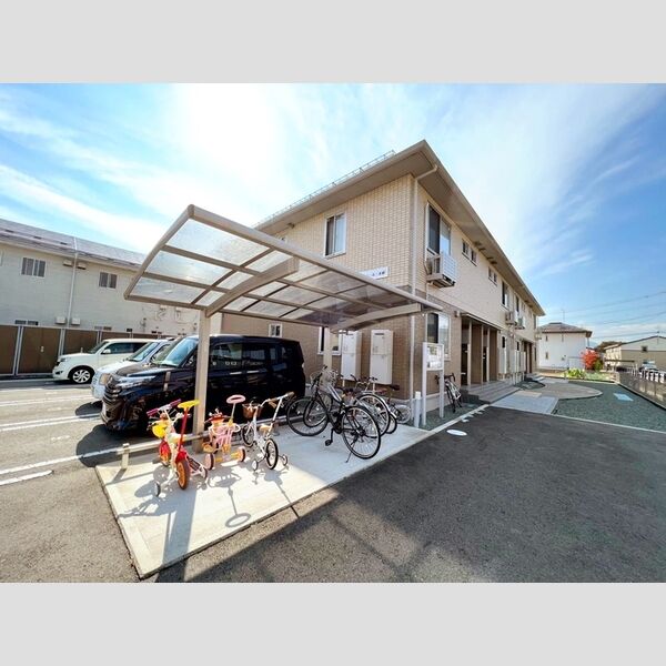 現地周辺 (駐輪場)