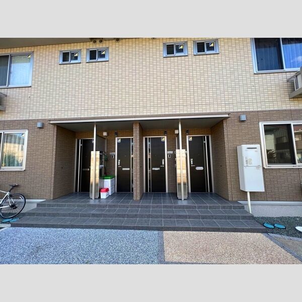 エントランス (エントランス)