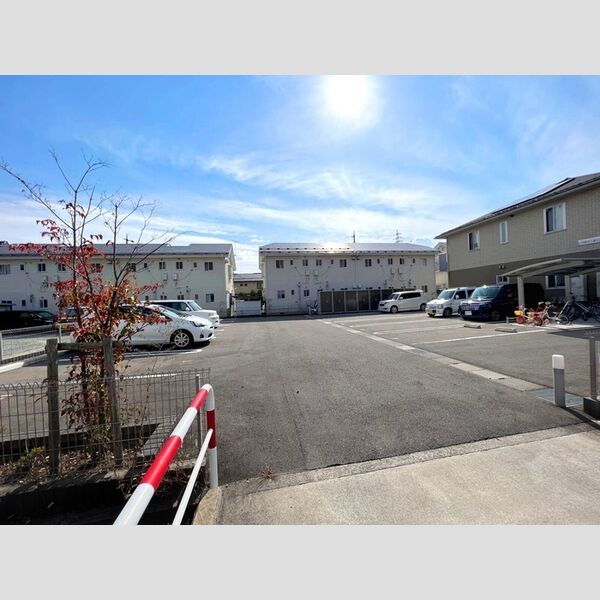 駐車場 (駐車場)